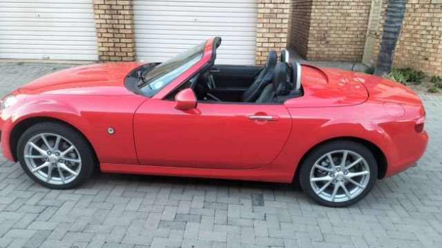 2010 - Mazda MX5 MX5 (Ignatius Du Preez)